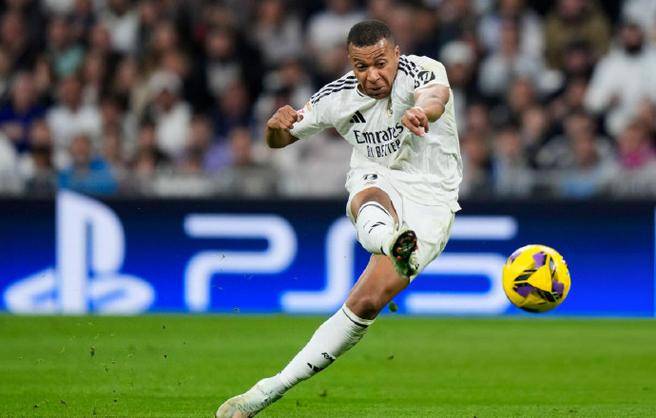 包含里程碑夜摩纳哥防线松动，全明星赛转会期刷纪录，更衣室稳定，细节决定成败的词条